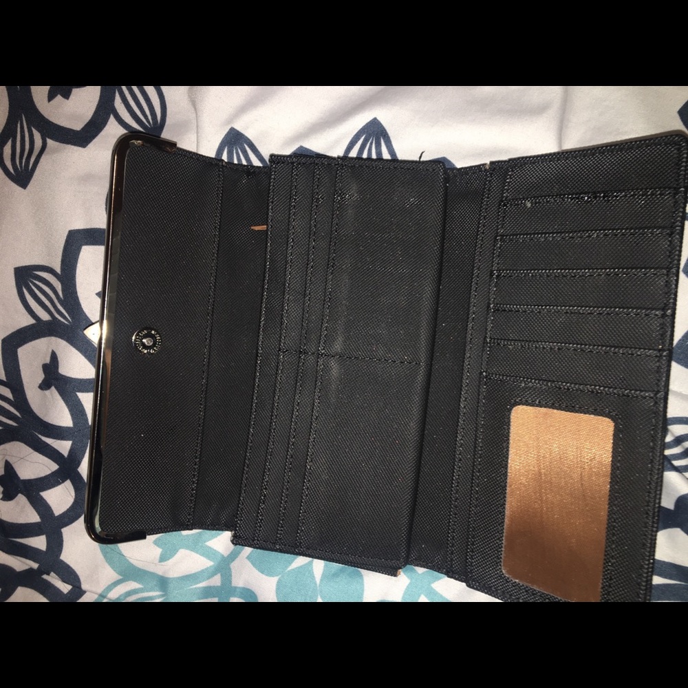 Wallet💕 - Picture 2 of 3